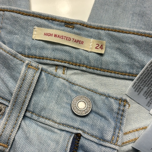 Levi’s Light Blue High Waisted Taper Denim Jeans, Sz 24 (W24 x L27) - Picture 4 of 11